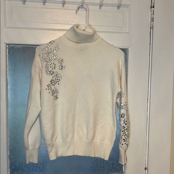 Truth by Republic Women’s White Turtleneck  Embellished Sweater Size XS/TP - Picture 1 of 8